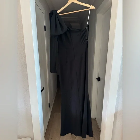 NWOT | Lulus | Sophisticated Poise Black Bow One-Shoulder Maxi Dress | Sz S - Picture 7 of 11